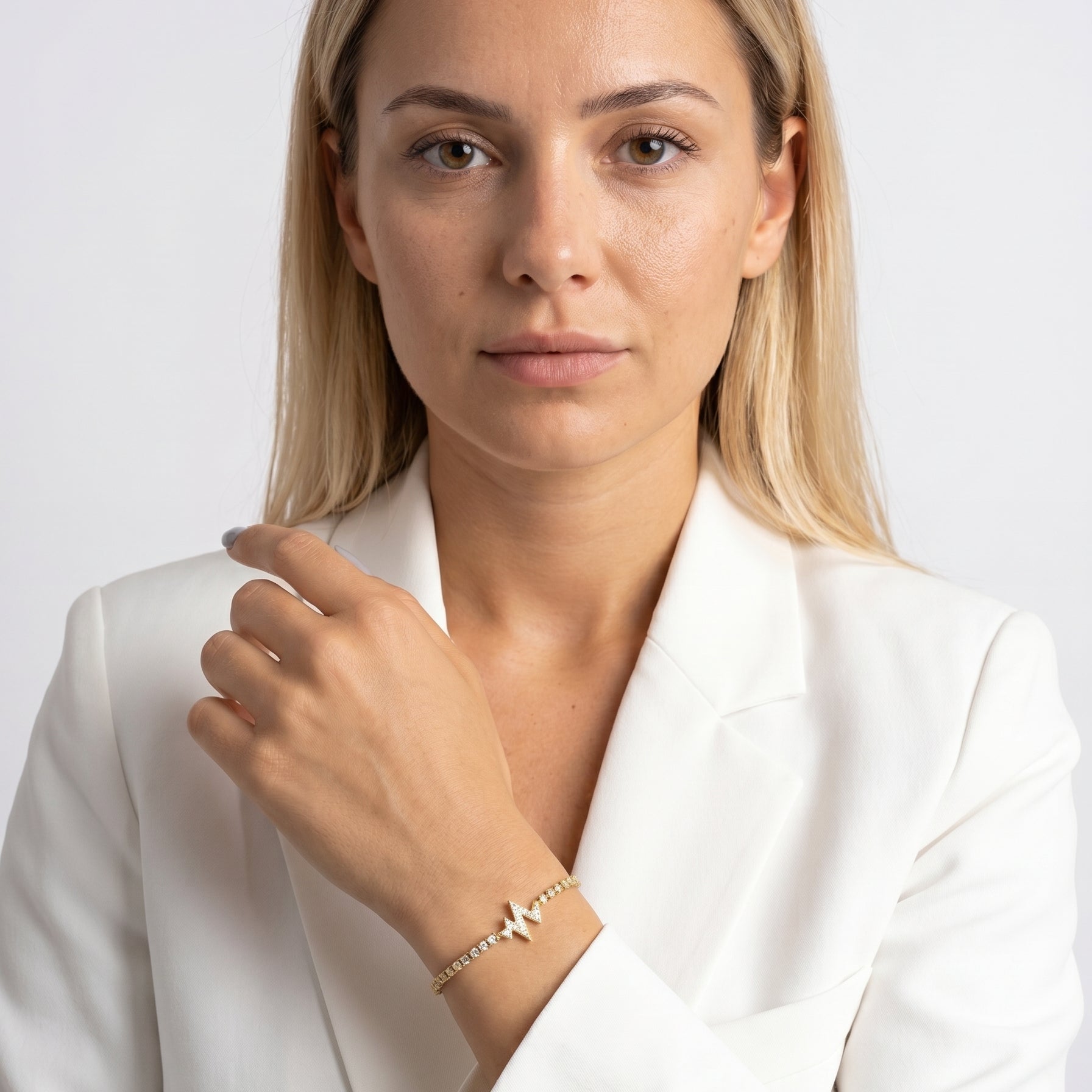 Rhythara Diamond Pulse Bracelet — closeup
