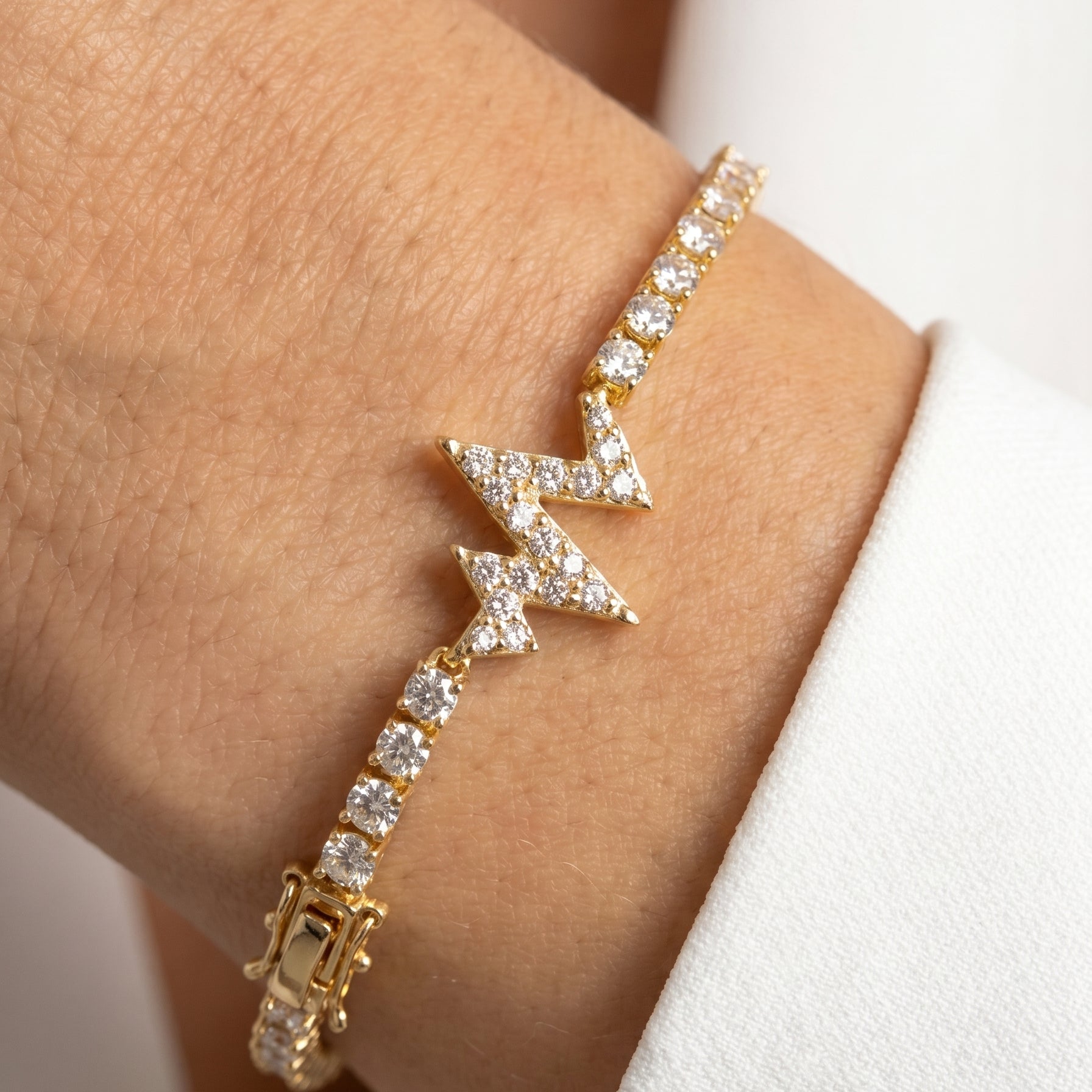 Rhythara Diamond Pulse Bracelet — material