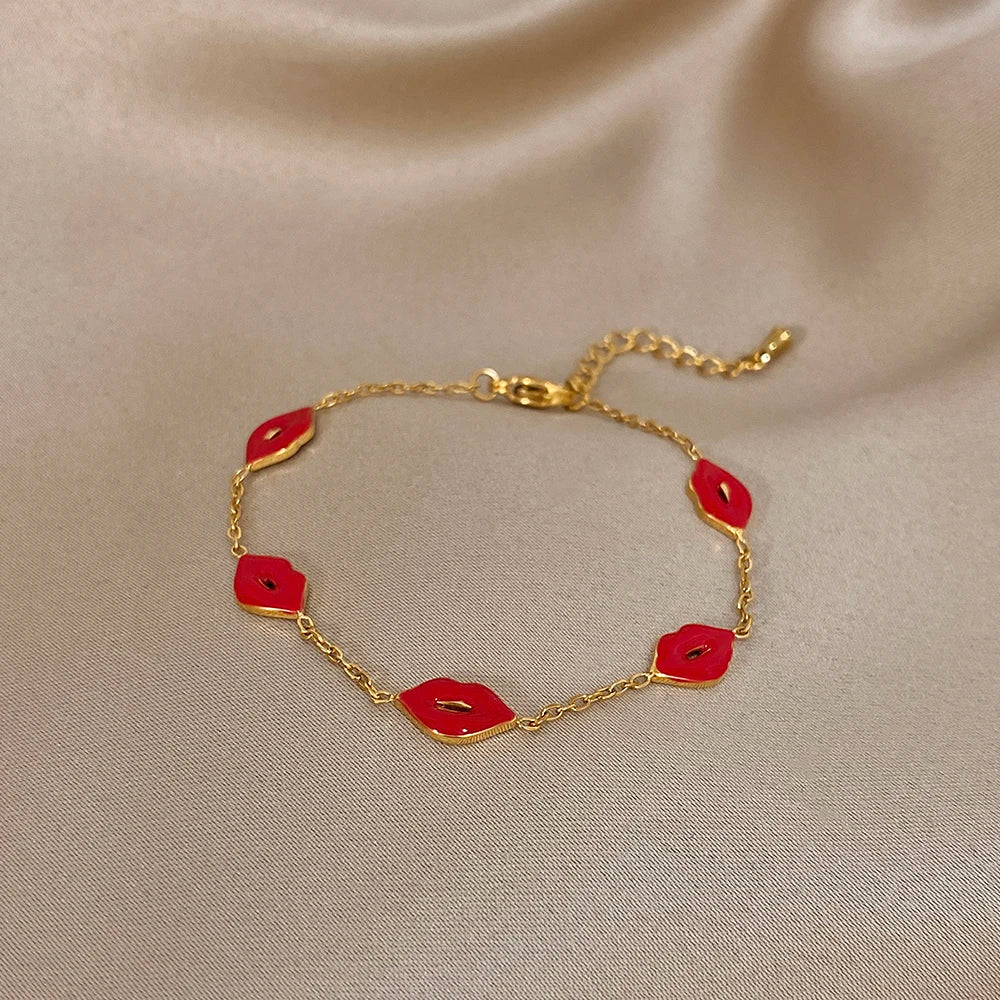 Sabrina Kiss Bracelet