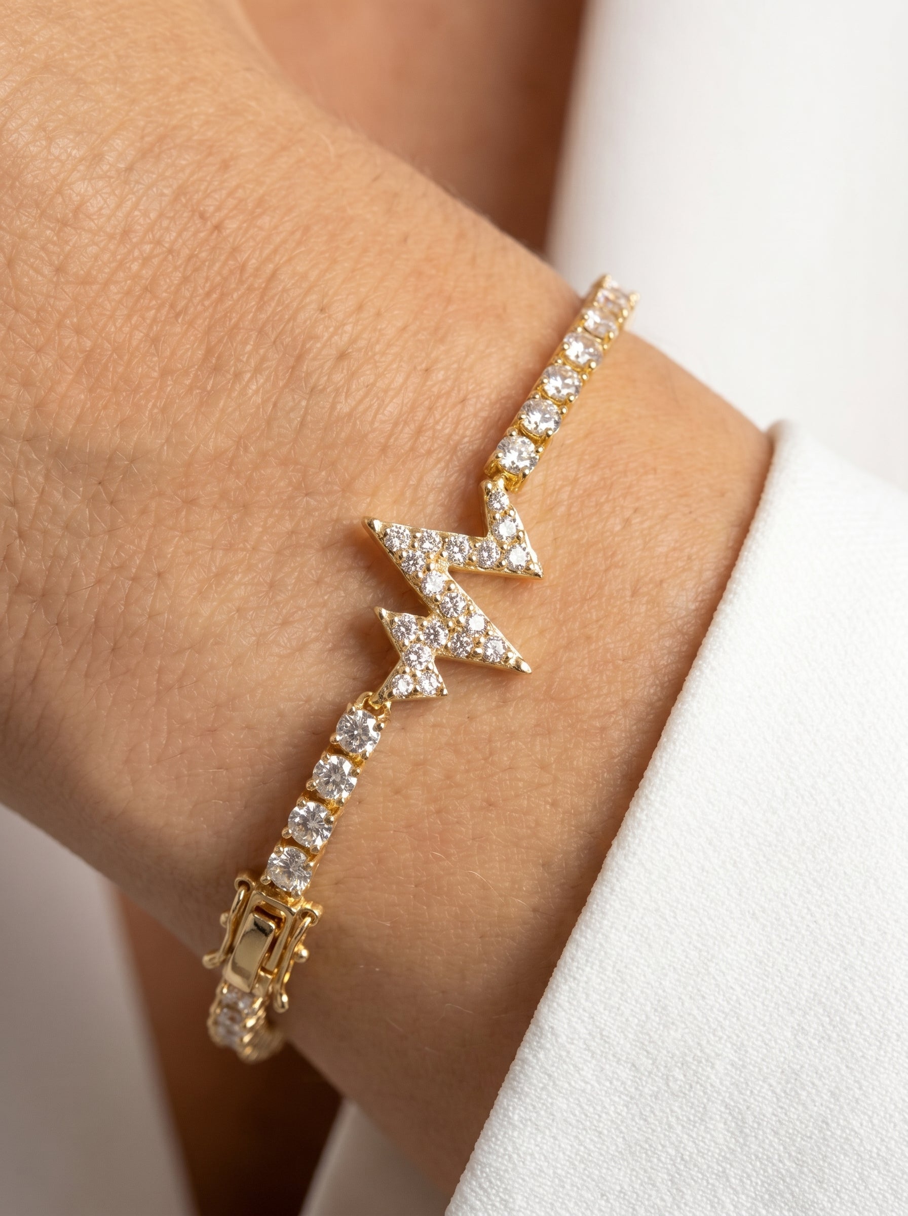 Rhythara Diamond Pulse Bracelet — material